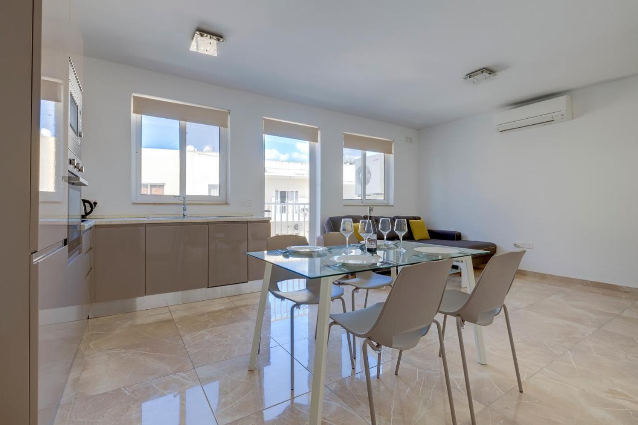 Modern 2Br Apartment In Central St Julian'S Saint Julian's Exterior photo